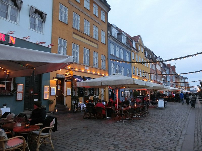 Кафе и рестораны на набережной Nyhavn